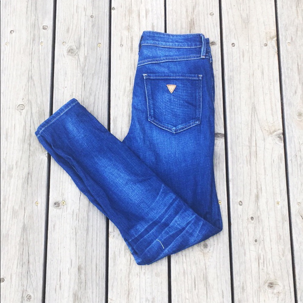 GUESS High-Waisted Triple Button Skinny Jeans